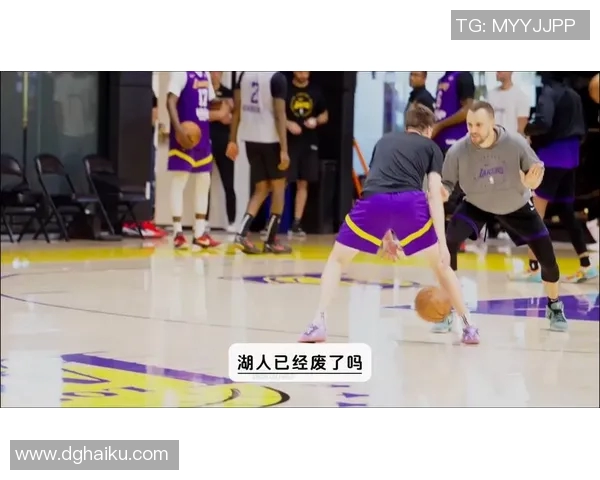 湖人对阵活塞精彩比赛直播全程回顾与分析尽在此处