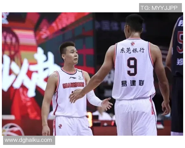 独立队与山度士激战正酣谁能在这场较量中笑到最后