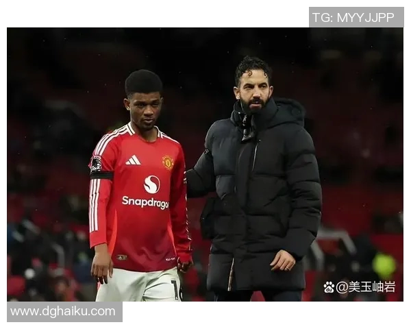 曼联与哈德斯历史交锋回顾2018年精彩瞬间与战绩分析