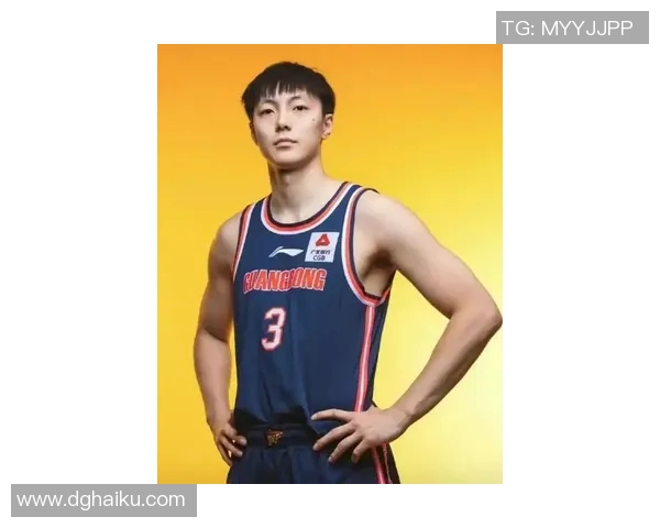 胡明轩的篮球之路：从青涩少年到国家队明星的成长故事