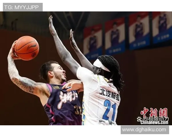 2013年CBA季后赛北京队与辽宁队激战回顾与精彩瞬间分析