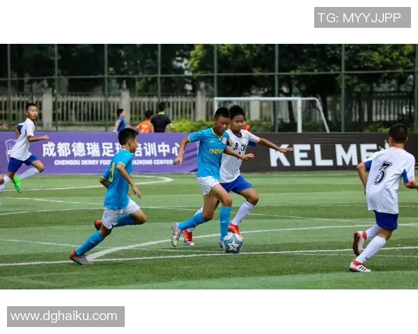 秦升与戴林的对决引发热议谁将成为新一代足球明星的代表